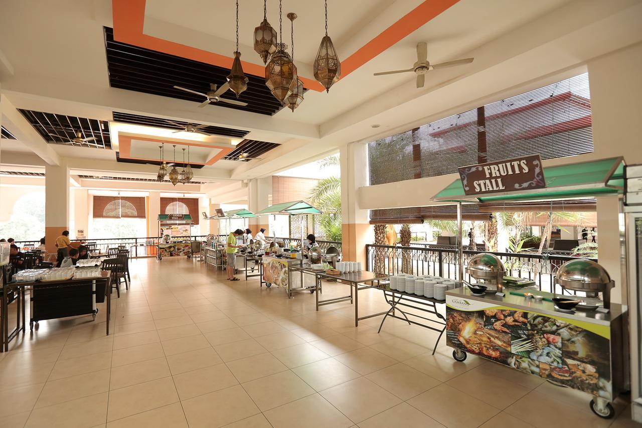 Arabian Bay Resort@ Bukit Gambang Resort City Buitenkant foto