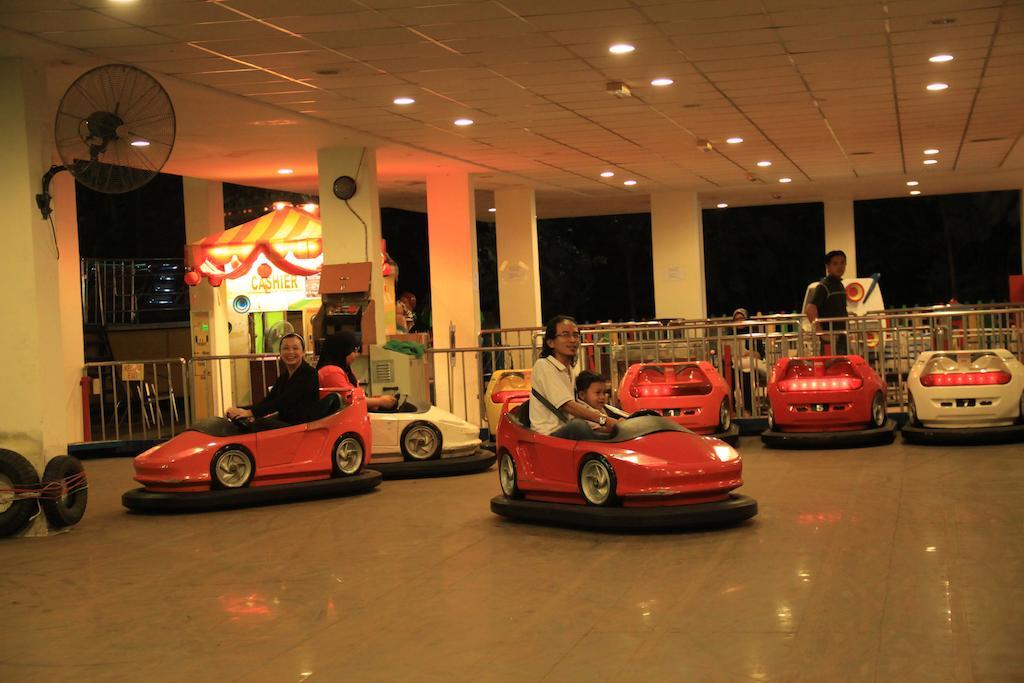 Arabian Bay Resort@ Bukit Gambang Resort City Buitenkant foto